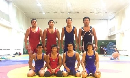 Казахстанские «вольники» завершили подготовку к молодежному чемпионату мира