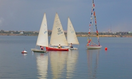 В Караганде энтузиасты-яхтсмены провели «скромную» 40-ю парусную регату «Шахтерские огни» 