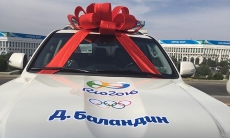 Баландин отдаст отцу подаренный автомобиль