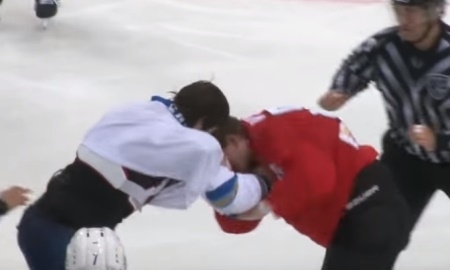 Драки Савченко и Доуса вошли в ТОП-10 моментов недели КХЛ