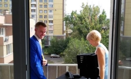 Баландин побывал в своей новой квартире
