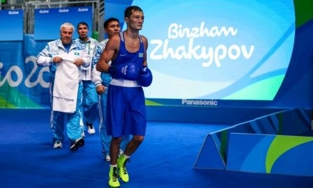 Фото с боксерского поединка Олимпиады-2016 Жакыпов — Дусматов