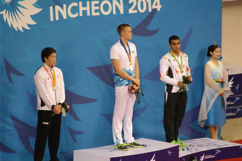 Как живет первый казахстанский олимпийский чемпион по плаванию