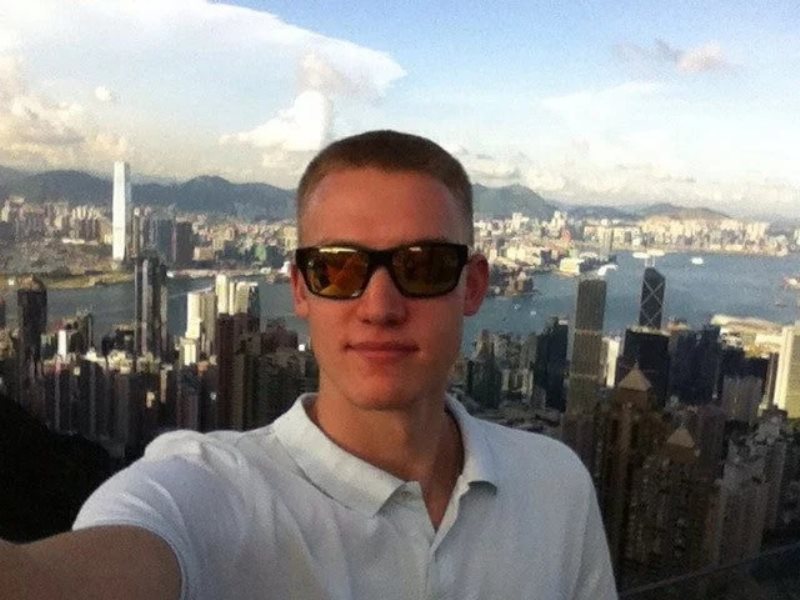 Как живет первый казахстанский олимпийский чемпион по плаванию