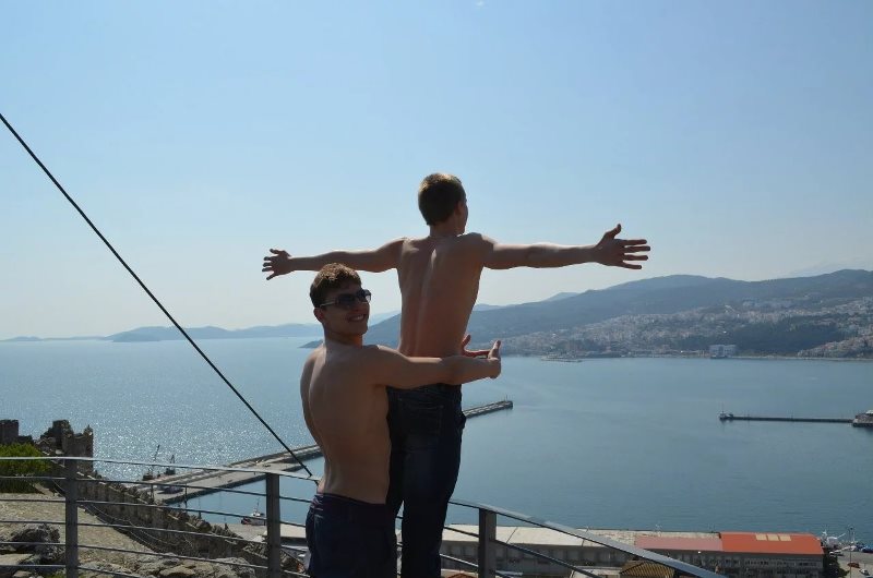 Как живет первый казахстанский олимпийский чемпион по плаванию