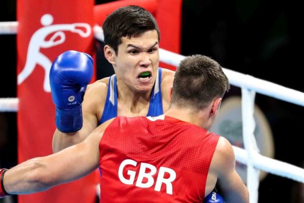 Фото боксерского поединка Олимпиады-2016 Елеусинов — Келли