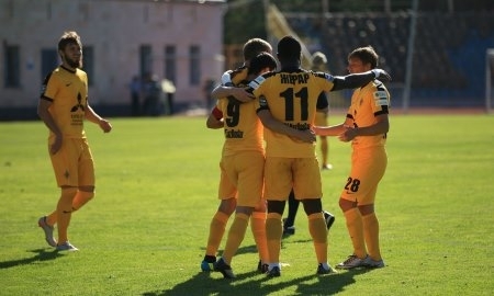 Фоторепортаж с матча Премьер-Лиги «Окжетпес» — «Кайрат» 1:3