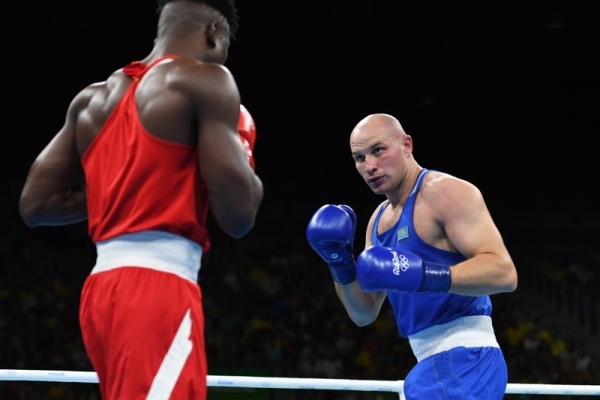 Фото боксерского поединка Олимпиады-2016 Дычко — Аджагба
