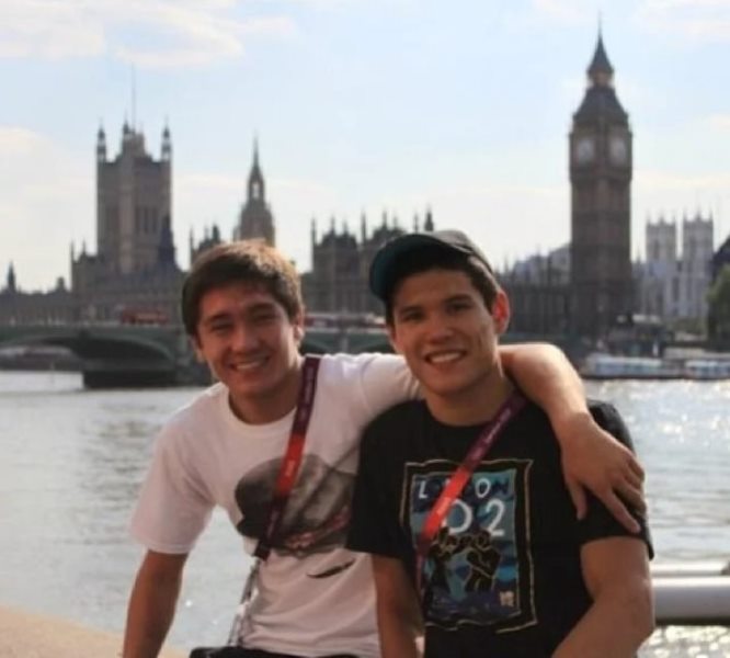 Как живет олимпийский чемпион по боксу Елеусинов