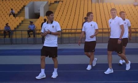 Видео с приезда команд на матч «Кайрат» — «Актобе»