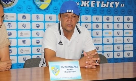 Видео послематчевой пресс-конференции Алмаса Кулшинбаева игры Премьер-Лиги «Жетысу» — «Тобол» 2:0
