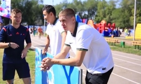 Игроки «Кайрата» приняли участие в праздновании Дня спорта