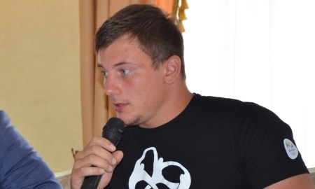 Призер Олимпиады в Рио Зайчиков подарил музею Кызылорды олимпийскую форму