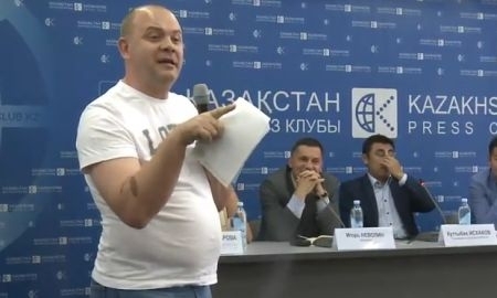 Васильев оправдывался в темном зале Казахстанского пресс-клуба