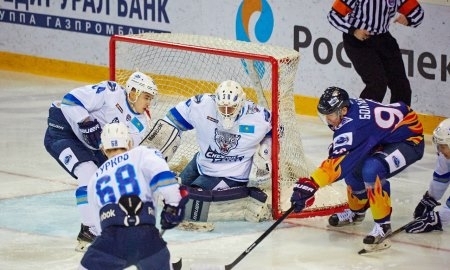 «Снежные Барсы» всухую проиграли «Стальным Лисам» в матче МХЛ