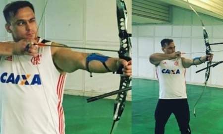 Ильин попробовал себя в стрельбе из лука