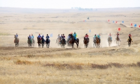 Десять миллионов тенге выиграл на аламан байге школьник из Алматинской области