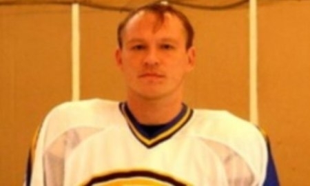 Хоккеист Девяткин покончил с собой из-за долгов