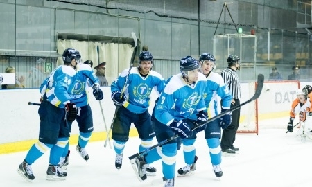 «Торпедо» в серии буллитов проиграло «СКА-Неве» в матче ВХЛ