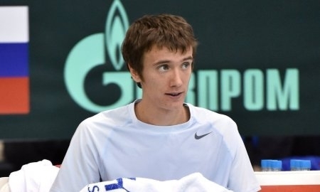 Начало матча Кубка Дэвиса между сборными России и Казахстана отложено из-за дождя