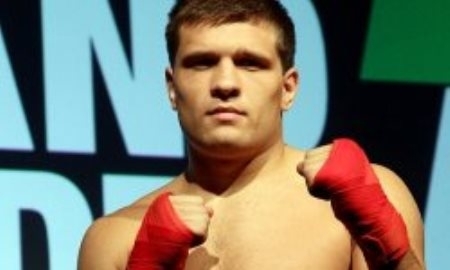 Потенциальный соперник Головкина, Деревянченко, высмеял Альвареса