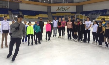 Тен провел открытую тренировку на Халык Арене