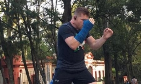 Потенциальный соперник Головкина, Альварес, тренируется, не смотря на травму