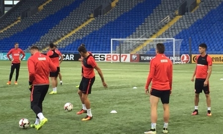 Фоторепортаж с тренировки сборной Польши в Астане