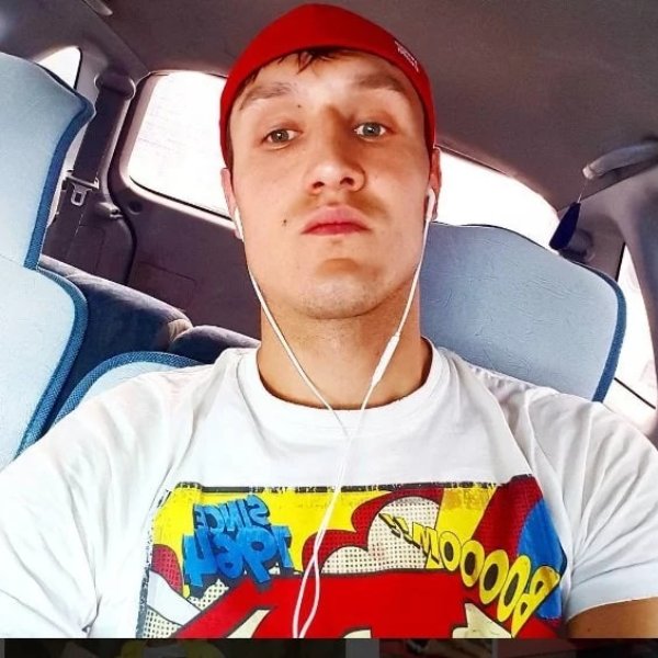 Роскошная жизнь казахстанского футболиста, не играющего в футбол