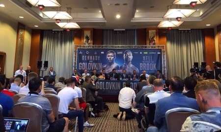 Фоторепортаж с пресс-конференции боя Головкин — Брук