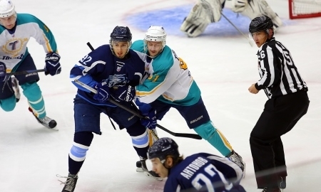 Фото с матча ВХЛ «Буран» — «Торпедо» 0:6