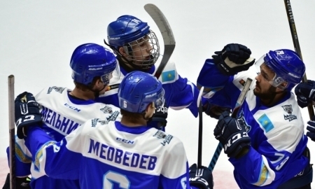 Фоторепортаж с матча МХЛ «Снежные Барсы» — «Алтай» 8:1