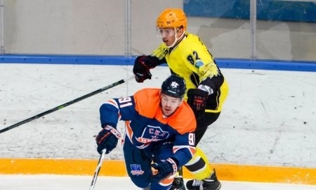 Фоторепортаж с матча ВХЛ «СКА-Нева» — «Сарыарка» 2:1 Б