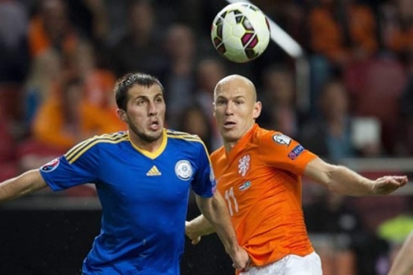 Суюмбаев и Роббен