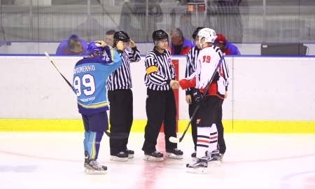 Фоторепортаж с матча МХЛ «Алтай» — «Омские Ястребы» 1:11