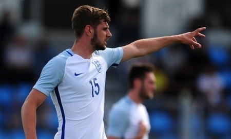 Защитники молодёжной сборной Англии Таргетт и Йорфа не сыграют с Казахстаном