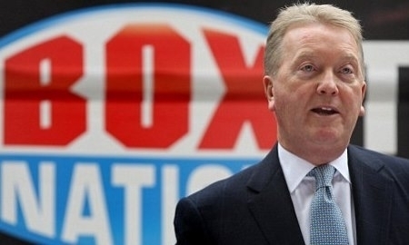 Уоррен заявил, что в случае защиты титула, Сондерс обязательно встретится с Головкиным или Канело