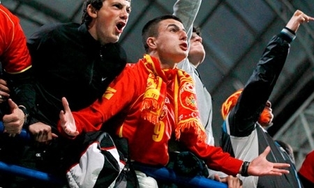 «Любой наш черногорский клуб проиграет „Астане“ или „Кайрату“. Но сборная должна побеждать Казахстан». Самые интересные высказывания черногорских болельщиков перед матчем Черногория — Казахстан