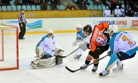 Отчет о матче ВХЛ «Спутник» — «Торпедо» 4:1