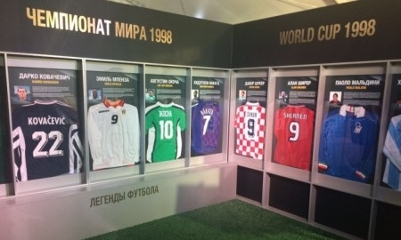 В Алматы продолжает работу выставка, посвященная легендам футбола