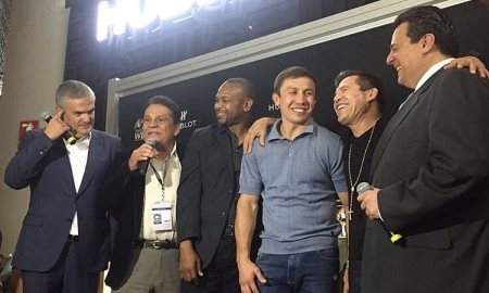 Головкин встретился с легендами бокса в Мехико