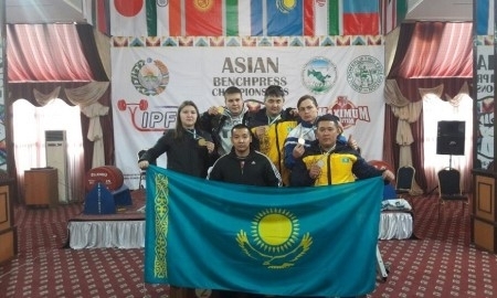 Пять медалей завоевали мангистауские спортсмены на чемпионате Азии по пауэрлифтингу