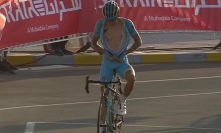 Видео победного финиша Кангерта на третьем этапе «Тура Абу-Даби»