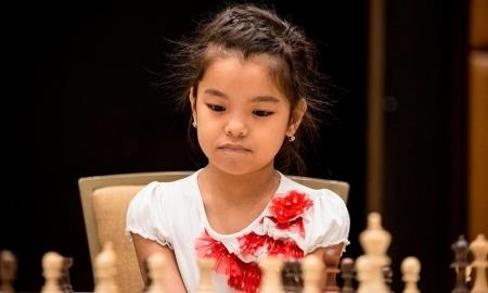 Восьмилетняя шахматистка из Алматы стала чемпионкой мира