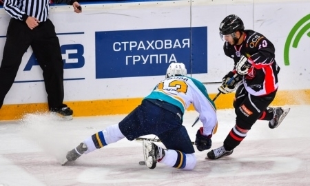 Фоторепортаж с матча  МХЛ «Омские Ястребы» — «Алтай» 5:2