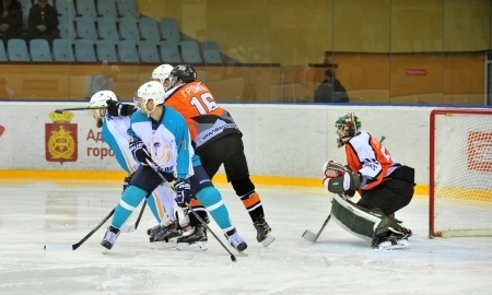 Фоторепортаж с матча ВХЛ «Спутник» — «Торпедо» 4:1