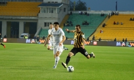 Фоторепортаж с матча Премьер-Лиги «Кайрат» — «Астана» 2:0