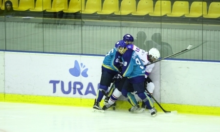 Фоторепортаж с матча МХЛ «Алтай» — «Ладья» 1:6