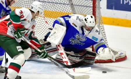 Фоторепортаж с матча МХЛ «Снежные Барсы» — «Ирбис» 1:2