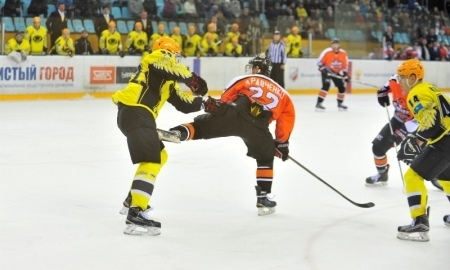 Видеообзор матча ВХЛ «Спутник» — «Сарыарка» 1:2